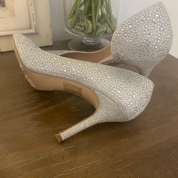 Size 7, Silver/Crystal, 3 1/2 inch heels - Picture 4 of 5